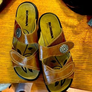 women’s size EU 38 Romika leather slip on shoes